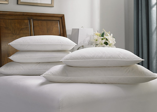 হোটেল বালিশ