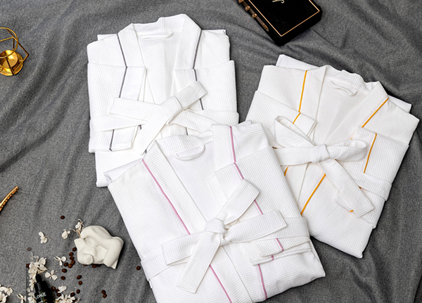 হোটেল বাথরোব