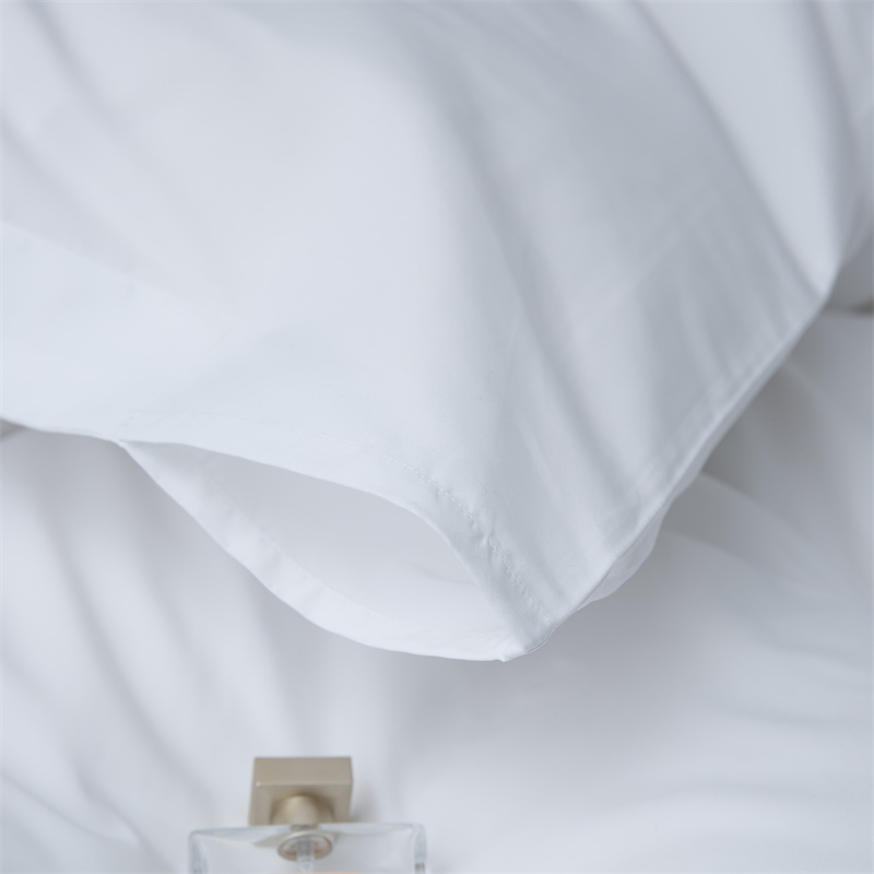 ইকোনমি হোটেলের জন্য 100% পলিয়েস্টার 135gsm ফ্যাব্রিক বেডিং সেট ইকোনমি হোটেলের জন্য 100% পলিয়েস্টার 135gsm ফ্যাব্রিক বেডিং সেট