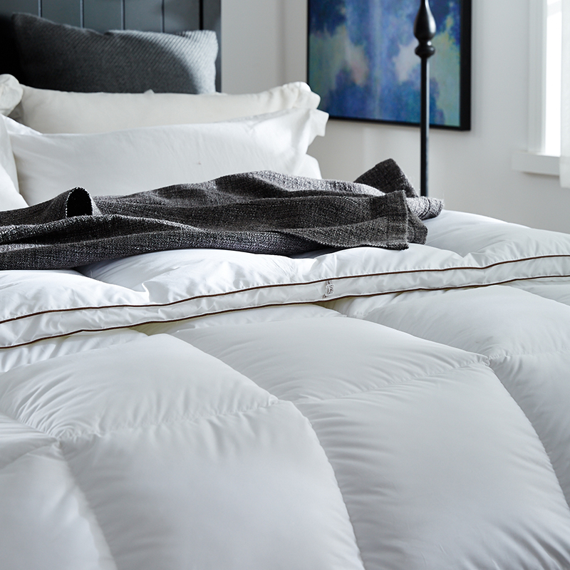 পাইপিং 100% তুলা সহ ডাক ডাউন উষ্ণ নরম ডুভেট পাইপিং 100% তুলা সহ ডাক ডাউন উষ্ণ নরম ডুভেট