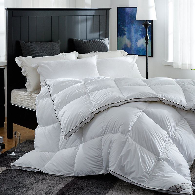 পাইপিং 100% তুলা সহ ডাক ডাউন উষ্ণ নরম ডুভেট পাইপিং 100% তুলা সহ ডাক ডাউন উষ্ণ নরম ডুভেট